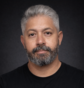 Especialista em tráfego pago em Fortaleza para negócios locais, ajudando empresas a atrair clientes todos os dias com anúncios online.